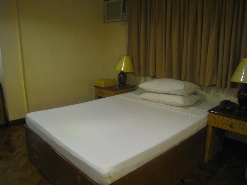 Salcedo Suites San Pedro Makati Eksteriør billede
