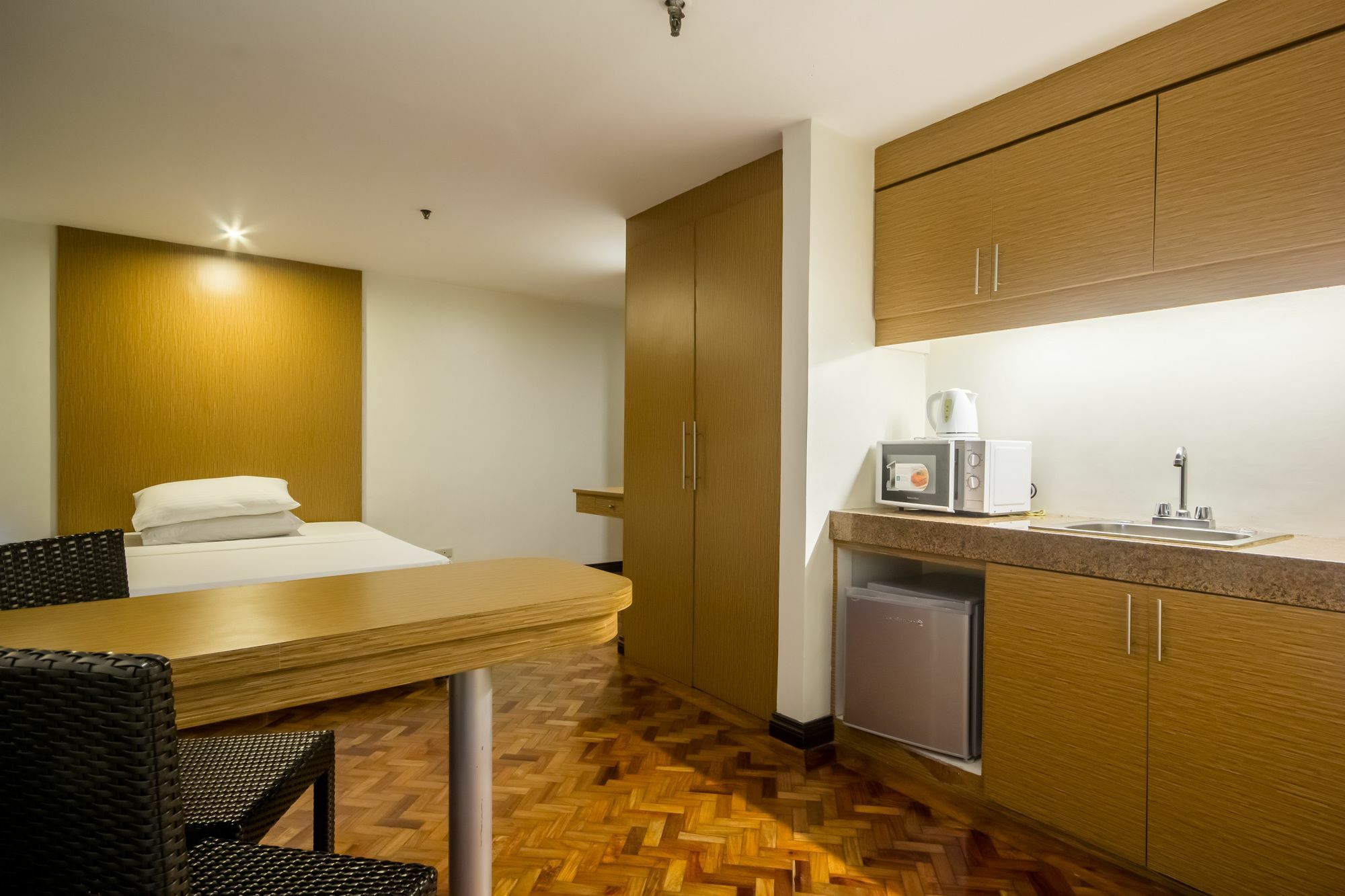 Salcedo Suites San Pedro Makati Eksteriør billede